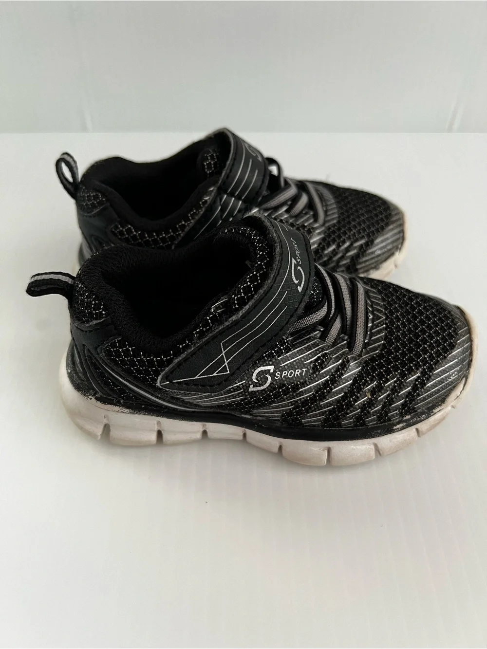 Kids Black Sport Sneakers with Silver Accents and Hook-and-Loop Strap